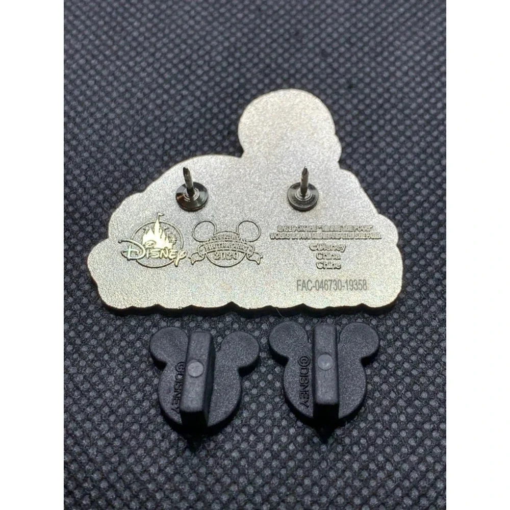 NEW authentic Winnie the Pooh Disney Store exclusive pin I'm so Busy 2020